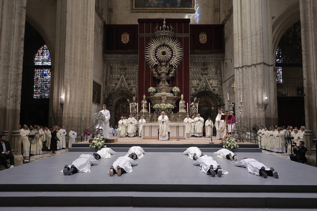 Liturgia de ordenación de nuevos sacerdotes en la Catedral
