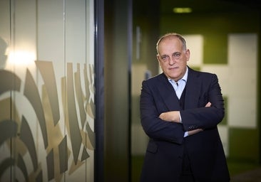 Javier Tebas: «En pocas ciudades en el mundo se vive el fútbol como en Sevilla»