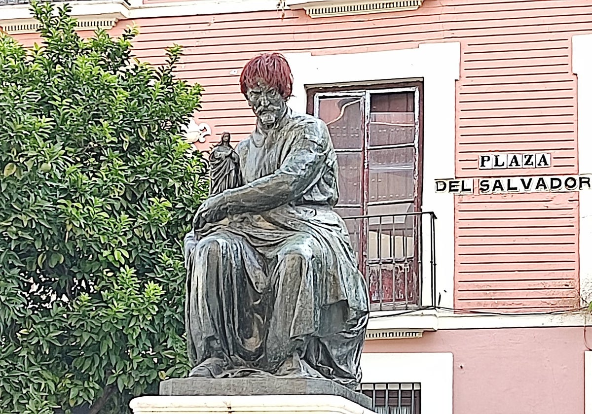 Estatua de Martínez Montañés este viernes con peluca