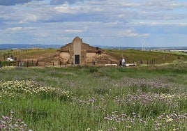 El éxito de visitas del dolmen calcolítico de La Pastora pese a su abandono