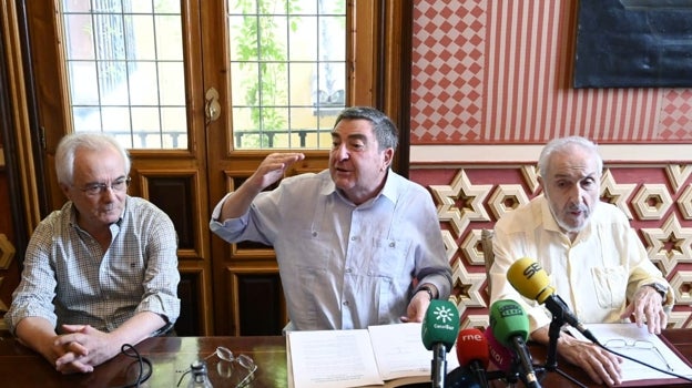 José María Cabeza, Joaquín Egea y José García Tapial, dirigentes de Adepa