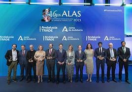 Juanma Moreno entrega los Premios Alas a la internacionalización de la empresa andaluza