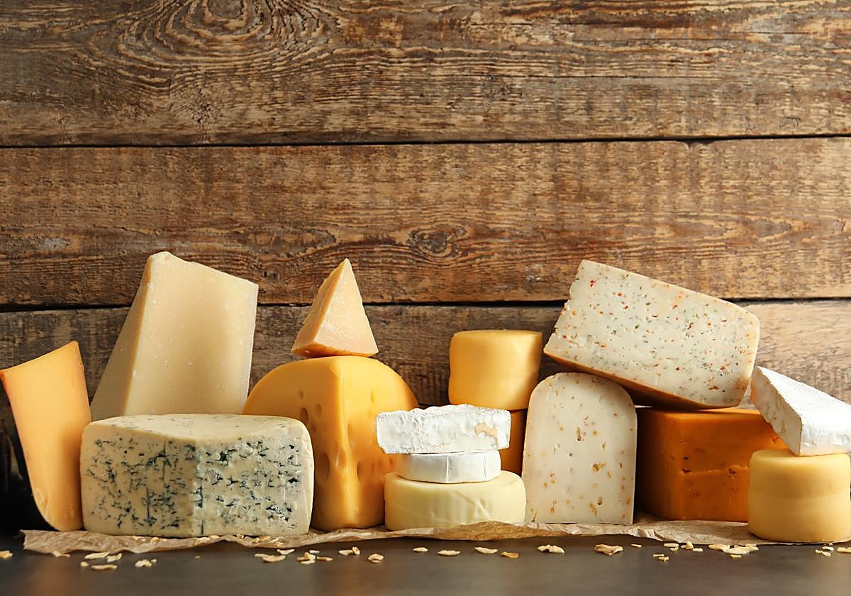 Imagen de archivo de varios tipos de quesos