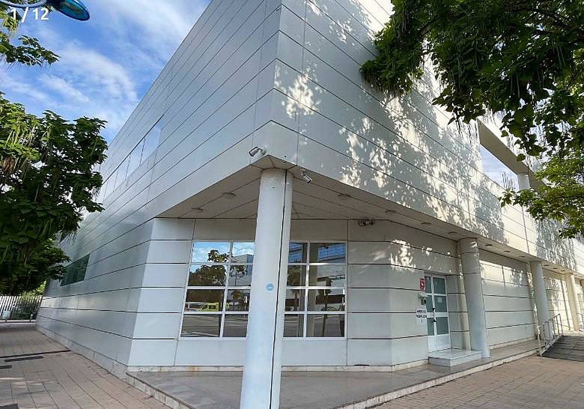 Edificio de Abengoa construido sobre un parcela sobre la que tiene una concesión administrativa hasta el año 2033