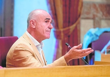 La subida de las tarifas de Emasesa dependerá del voto de Antonio Muñoz