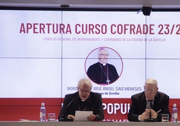 La explicación del arzobispo Saiz Meneses al Papa Francisco de cómo se enseña la Semana Santa a los niños