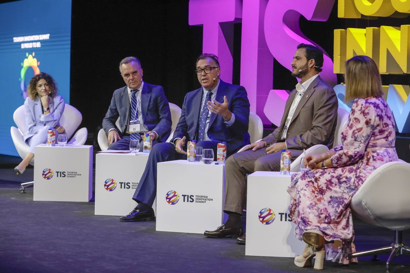 Las instalaciones de Fibes, en la inauguración del congreso internacional sobre el turismo que se celebra del 18 al 20 de octubre en Sevilla