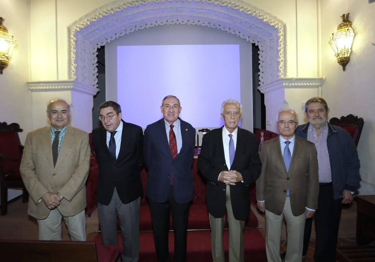 Participantes en la mesa redonda sobre las Atarazanas en la Academia Sevillana de Buenas Letras