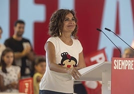 La ministra María Jesús Montero defiende la eliminación de vuelos