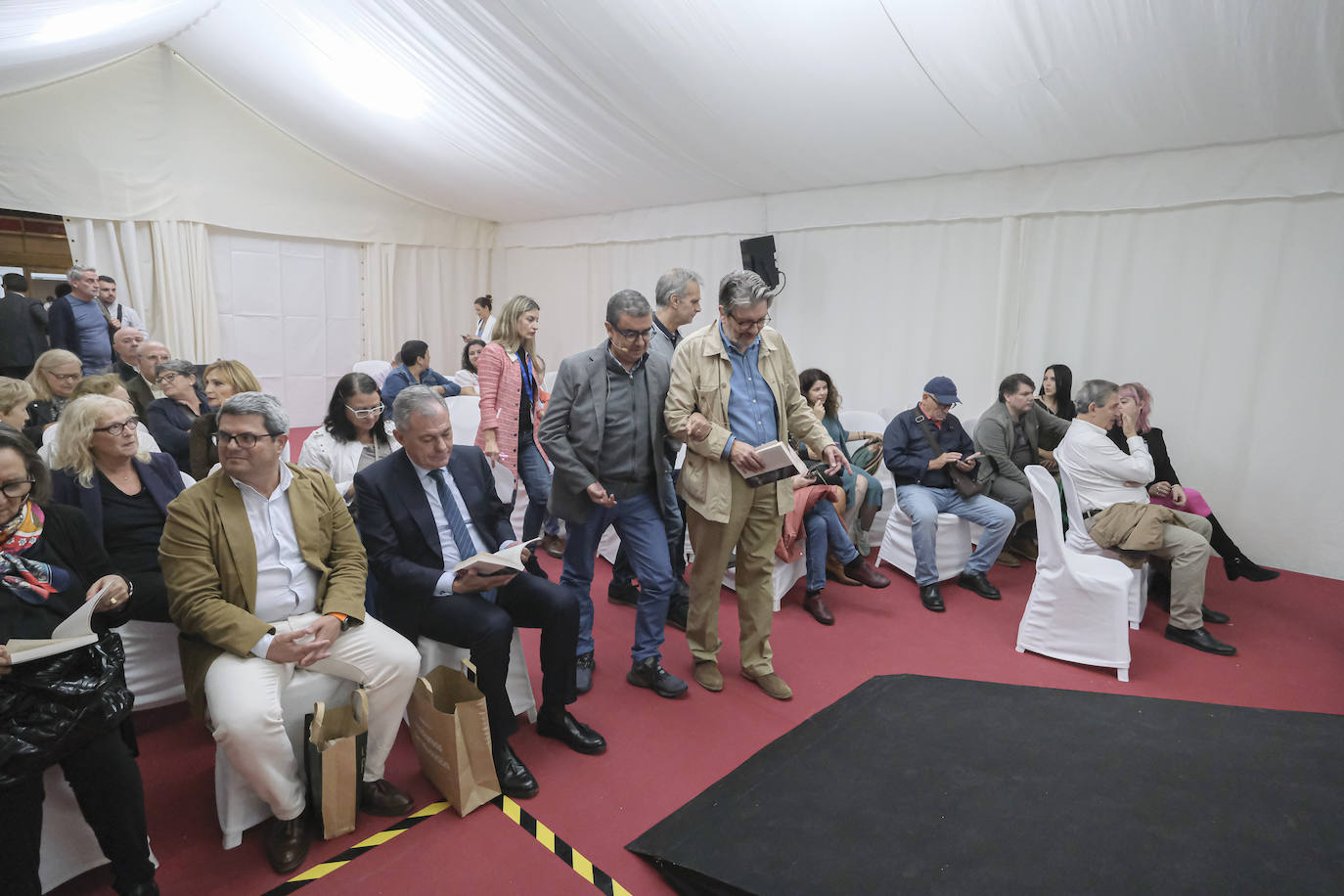 Comienzan las actividades de la Feria del Libro de Sevilla en esta jornada de viernes