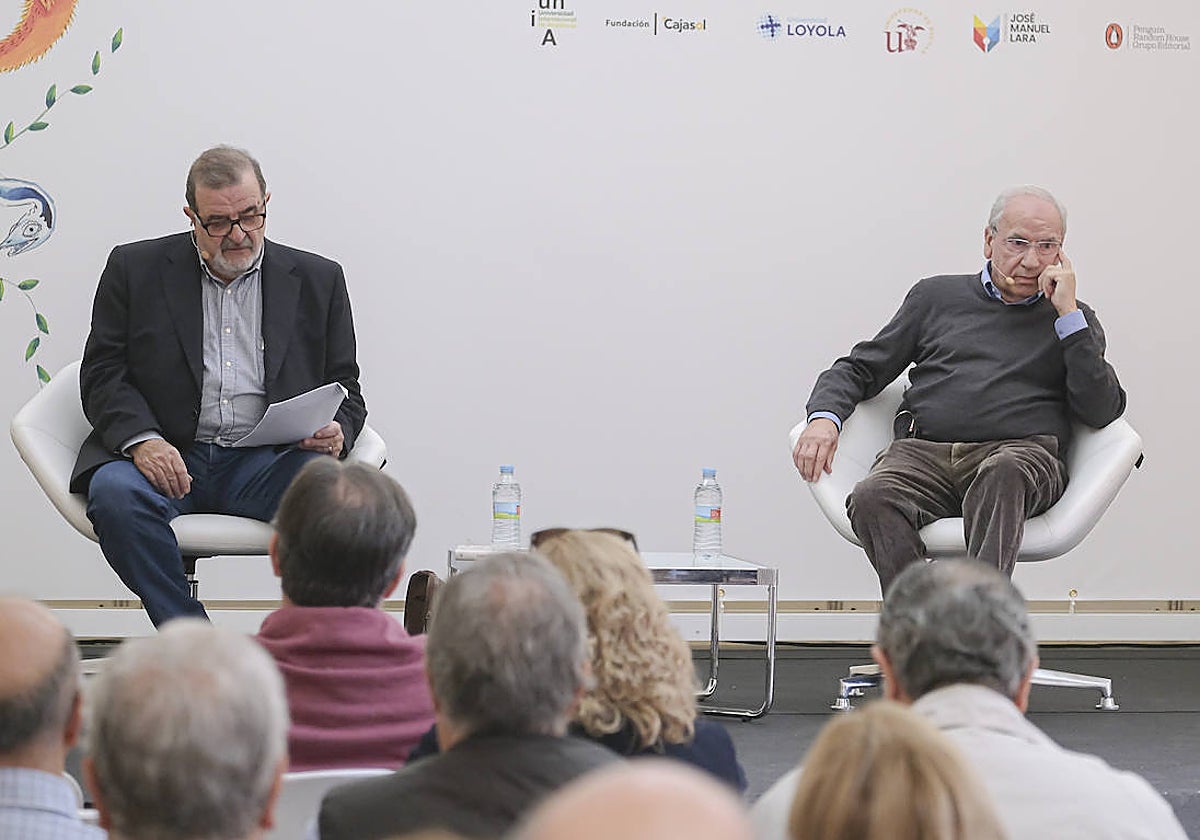 José Rodríguez de la Borbolla ha presentado este sábado el libro 'La rosa y las espinas', de Alfonso Guerra