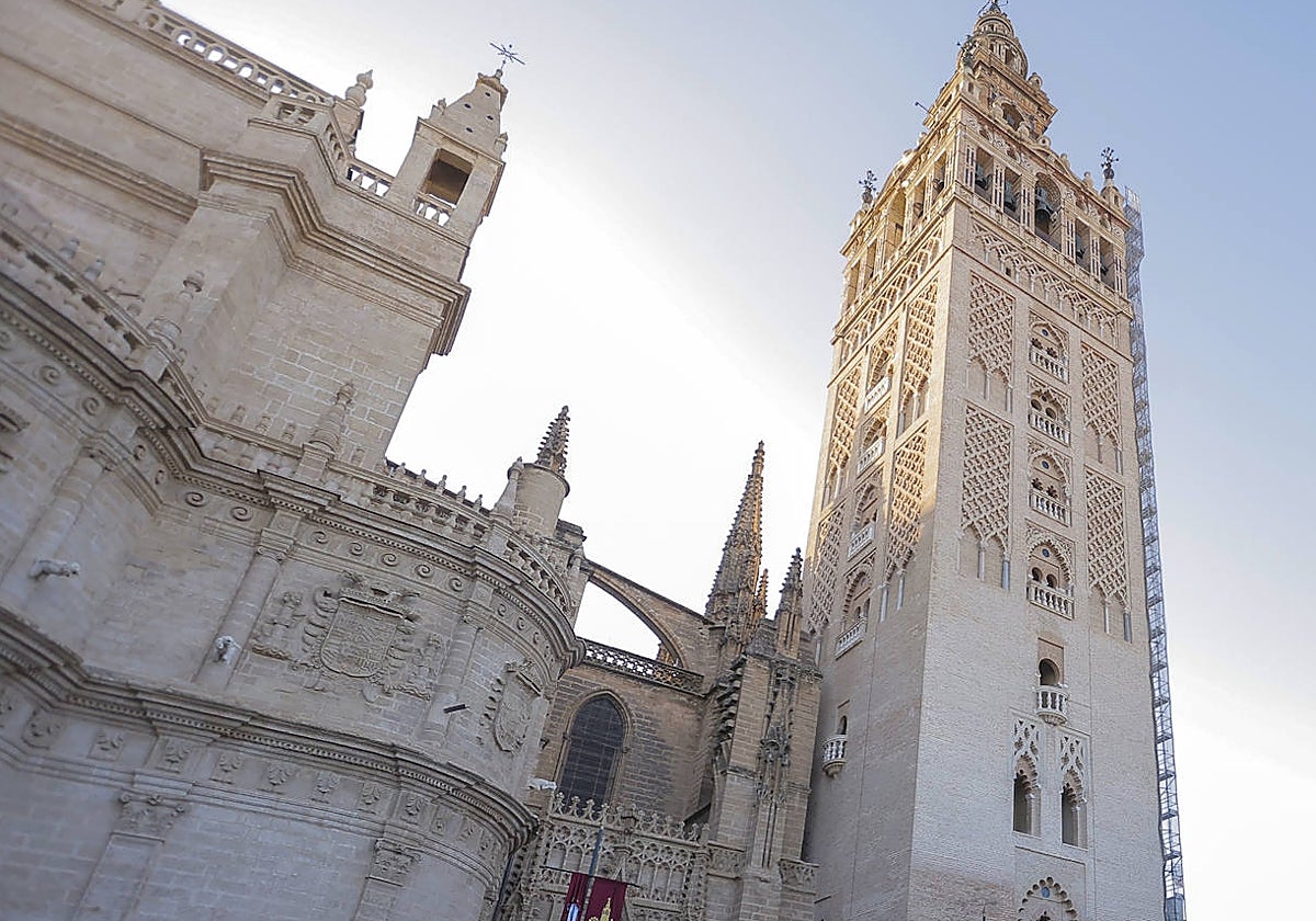 Su catálogo para la conservación del patrimonio nacional destaca la actual del Cabildo Catedral