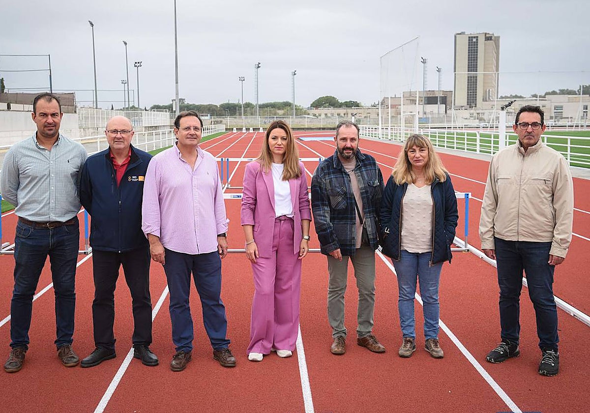 La delegada del Área de Cultura y Deportes, Minerva Salas, en el Centro Deportivo Bellavista