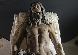 El Cristo Yacente del Santo Entierro se somete a un estudio radiográfico para su conservación