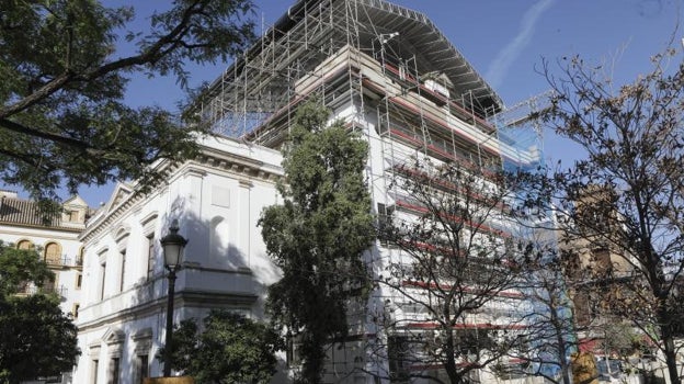 La iglesia de San Hermenegildo restaurándose en la actualidad