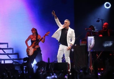 Alejandro Sanz aterriza en los Grammy latinos con una gran fiesta en Sevilla