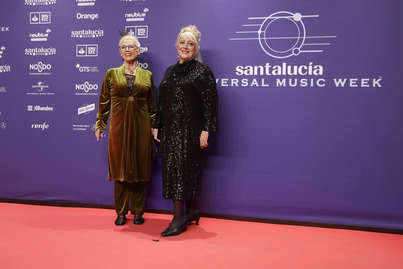 Muchos artistas acudieron a la Plaza de España para ver la gala 'El Flamenco es universal'