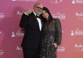 Laura Pausini llega a la gala de los Grammy Latinos donde se le condecorará como Persona del Año