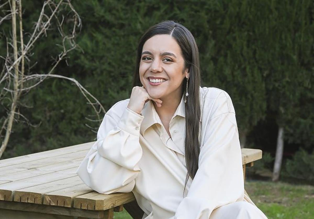 La artista Valeria Castro, nominada en los Grammy Latinos por su canción 'la raíz'