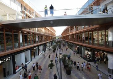 Estos son los supermercados y centros comerciales que abren en Sevilla los domingos