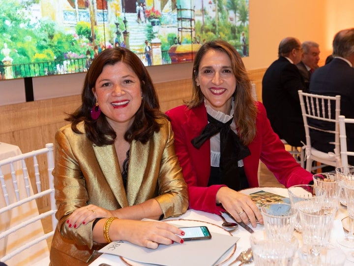 Marta Parias, directora de Comunicación y Patrocinios de ABC Andalucía, y Carmen Esquivias, directora de Family Agencia