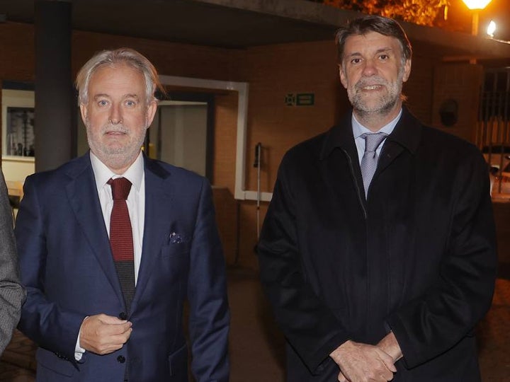 Rafael Porras, presidente del consejo de administración de RTVA, y Javier Rubio, colaborador de ABC de Sevilla