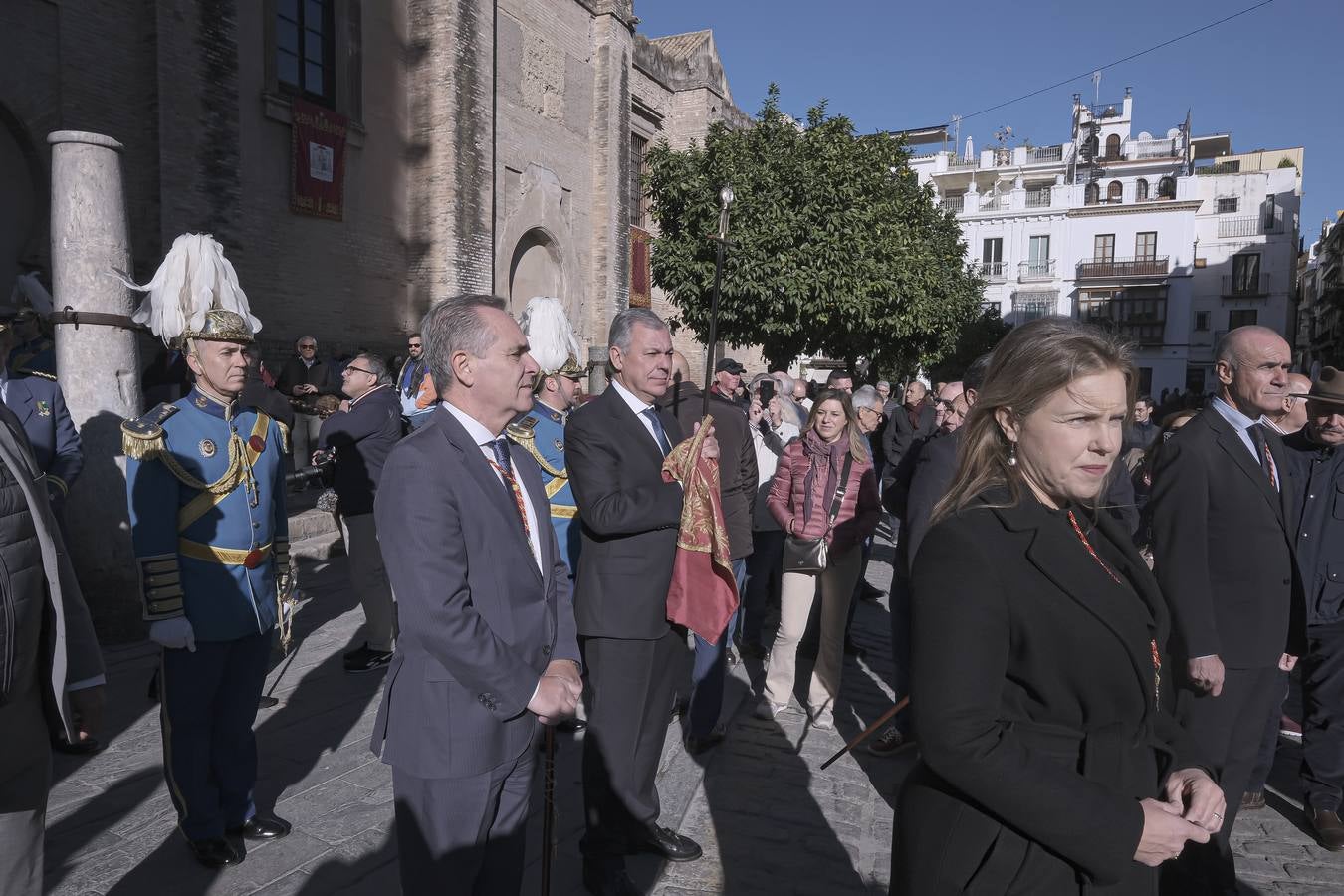 Apertura de la urna de San Fernando, misa y procesión de la espada en la Catedral de Sevilla con motivo de la festividad de San Clemente