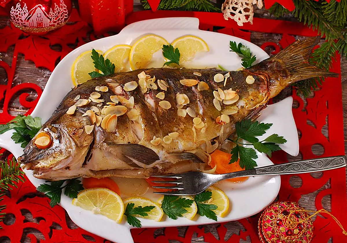 El besugo al horno es uno de los platos estrella de las comidas y cenas navideñas
