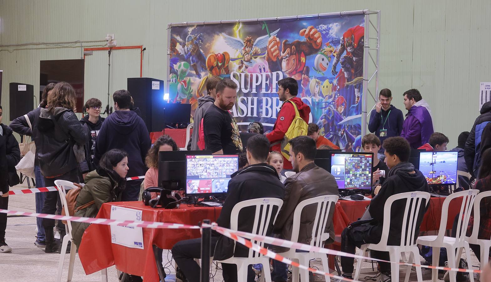 Asistentes a una nueva edición del Mangafest en Fibes