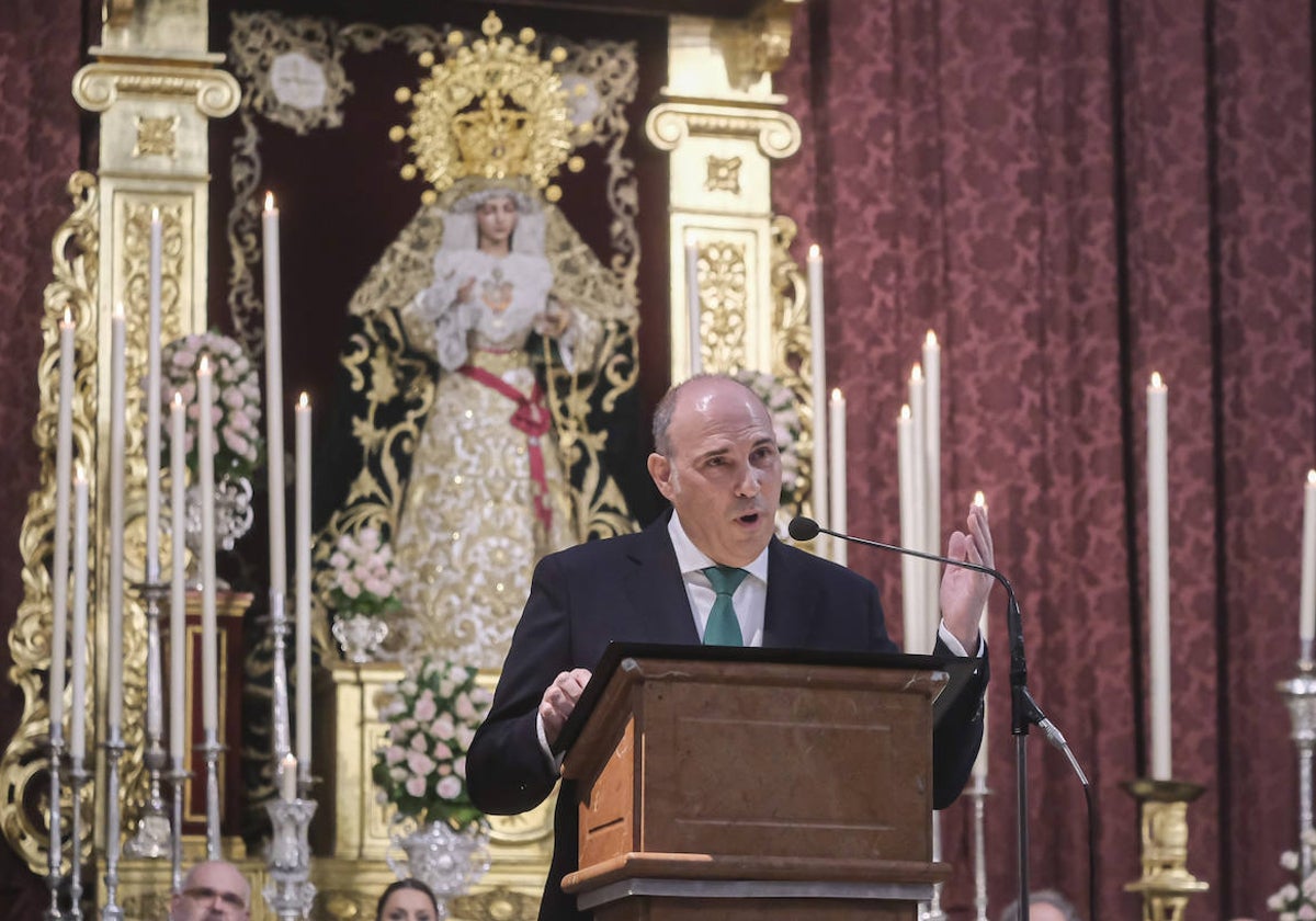 Juan José Borrero durante su pregón de la Esperanza en la parroquia de San Roque