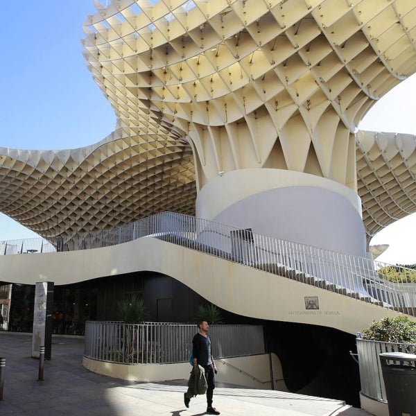 Sevilla es la cuarta ciudad más buscada en Google en 2023: ¿qué otras ciudades lideran este ranking?