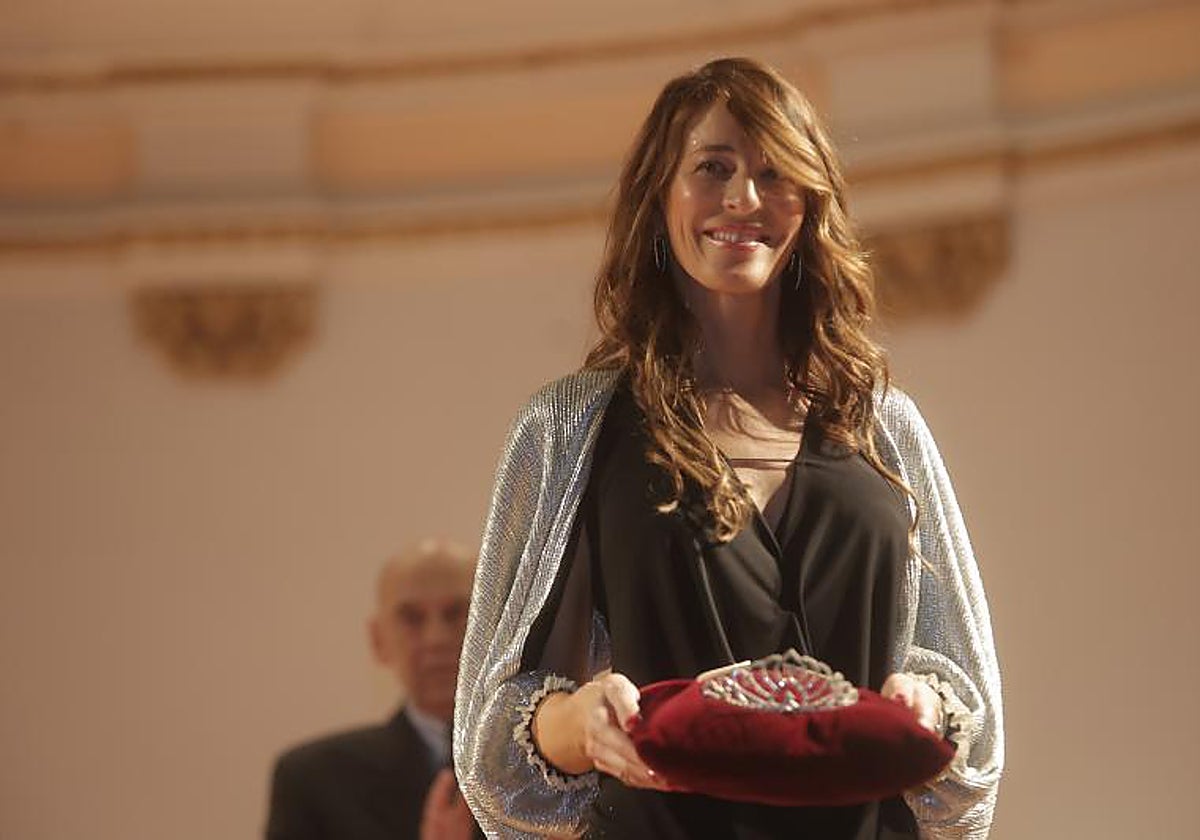 Margarita Cabanás con la tiara de La Estrella de la Ilusión