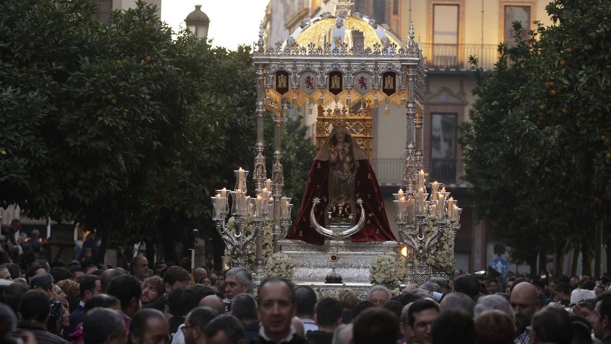 Procesión de la Virgen de Valme en Sevilla