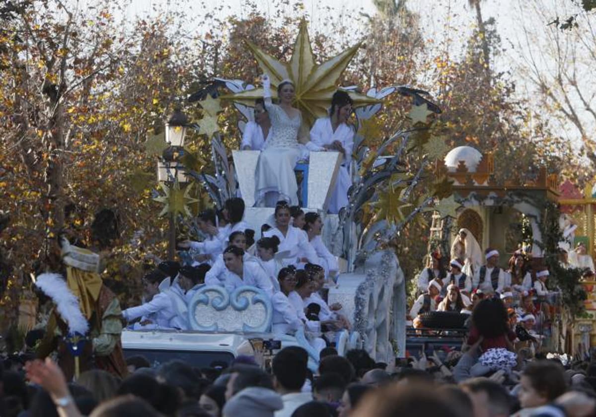 La Estrella de la Ilusión lanzará en la Cabalgata de Reyes de Sevilla  50.000 tarjetas, algunas con entradas para los conciertos de Icónica