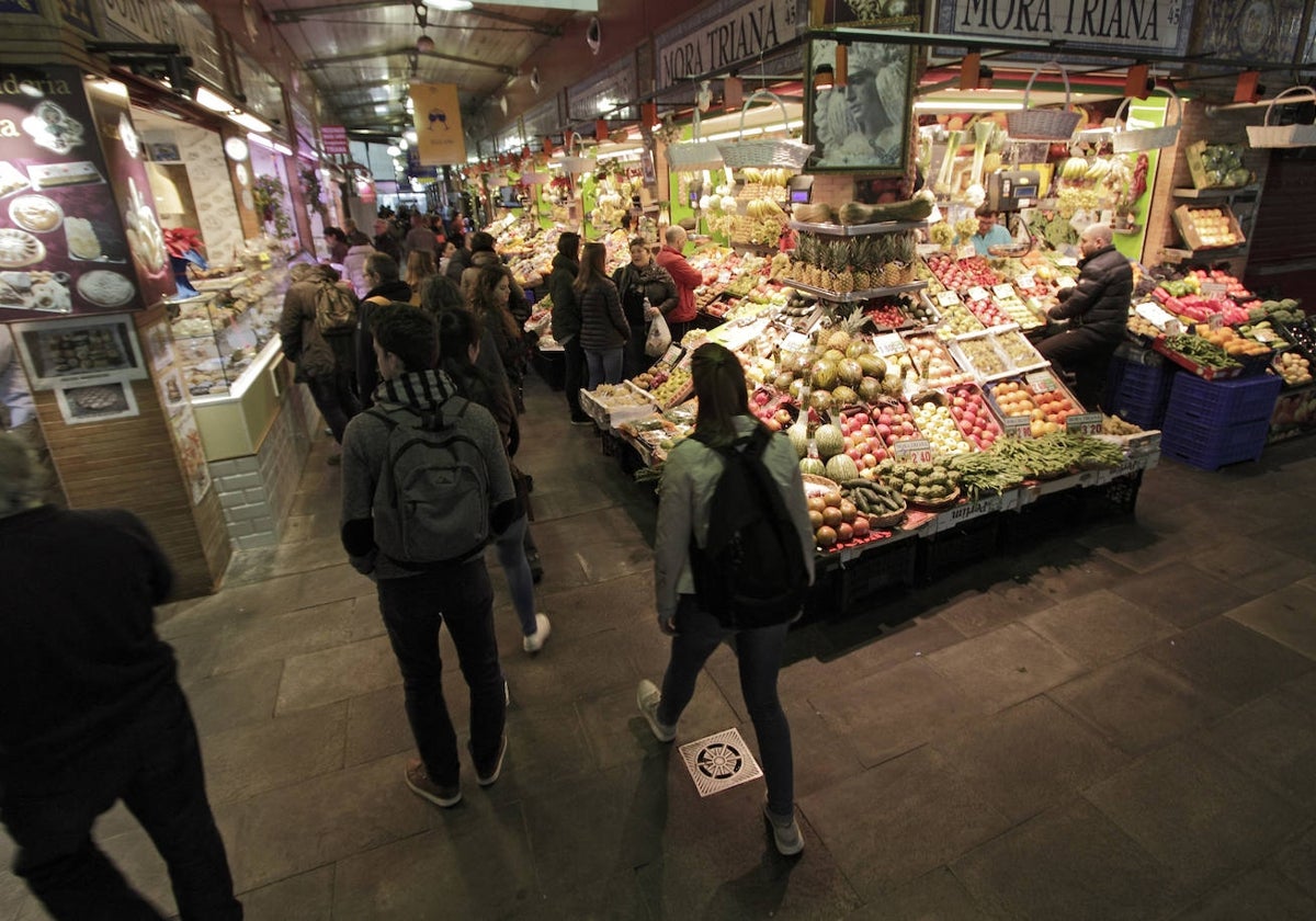 Un mercado de abastos de Sevilla capital