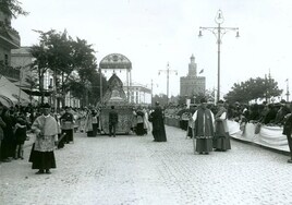 El Paseo Colón de Sevilla, «una de las opciones» para albergar parte del recorrido de la procesión del Congreso de Hermandades
