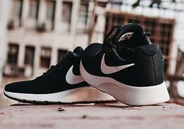 Este es el secador de zapatos que calienta y elimina el olor del calzado por menos de 30 euros