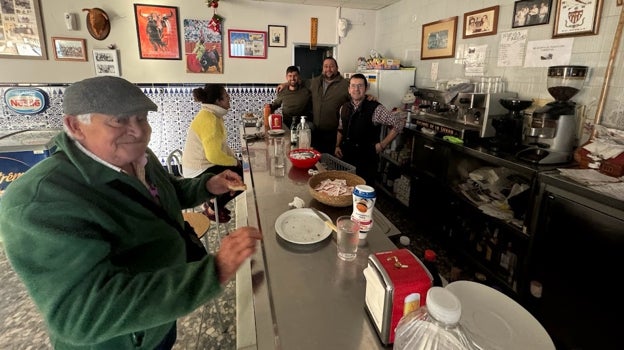 El Bar Marchelo , una mañana durante los desayunos