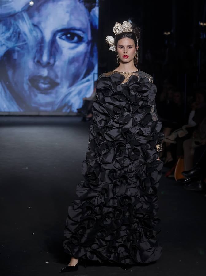 Quinto desfile de marcas emergentes con Nuria Moraza, Ángela Trigo y José Paco Couture