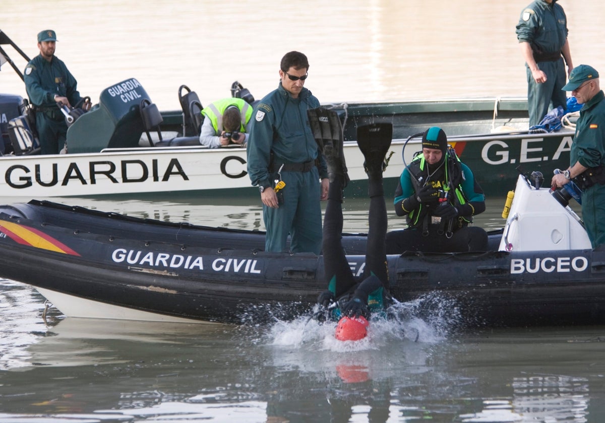 Una imagen de la búsqueda de Marta del Castillo en el río