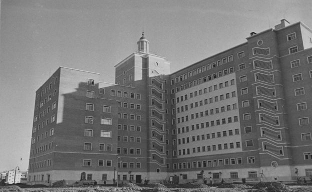 Edificio del Hospital García Morato en obras