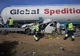 Reabierta al tráfico la A4 sentido Andalucía tras el accidente que se ha cobrado la vida de dos aficionados sevillistas