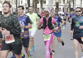 Búscate en las imágenes del Medio Maratón de Sevilla 2024 (10)