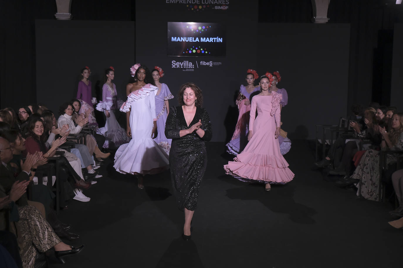 La Fundación Cajasol de Sevilla acoge el desfile de Emprende Lunares