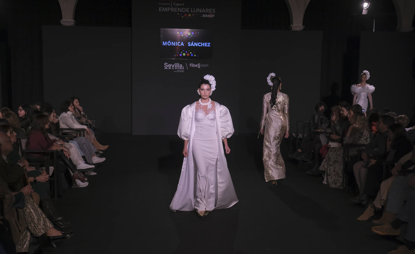 La Fundación Cajasol de Sevilla acoge el desfile de Emprende Lunares