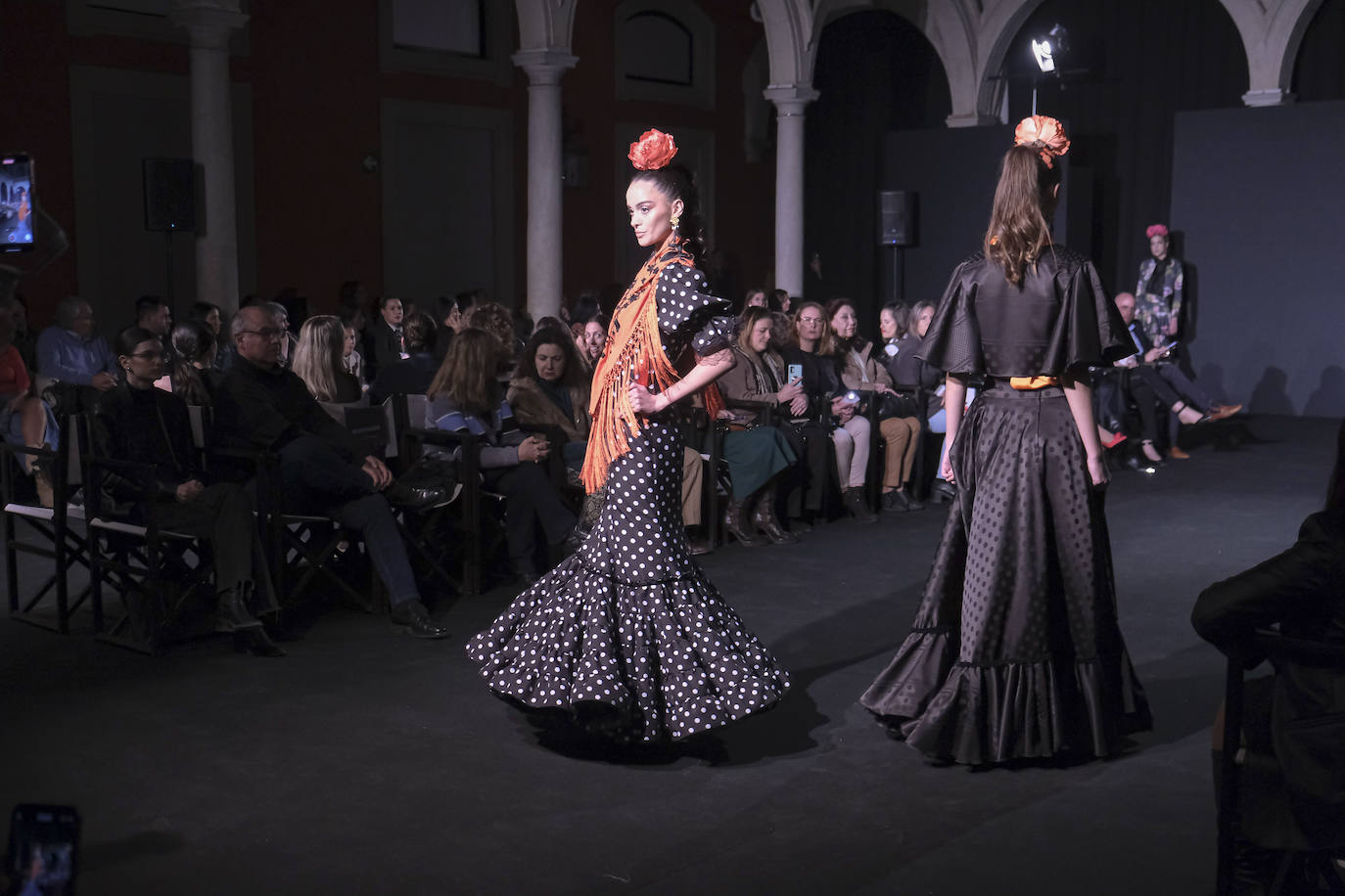 La Fundación Cajasol de Sevilla acoge el desfile de Emprende Lunares