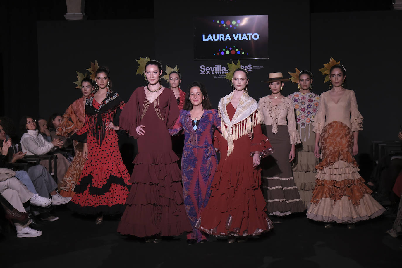 La Fundación Cajasol de Sevilla acoge el desfile de Emprende Lunares