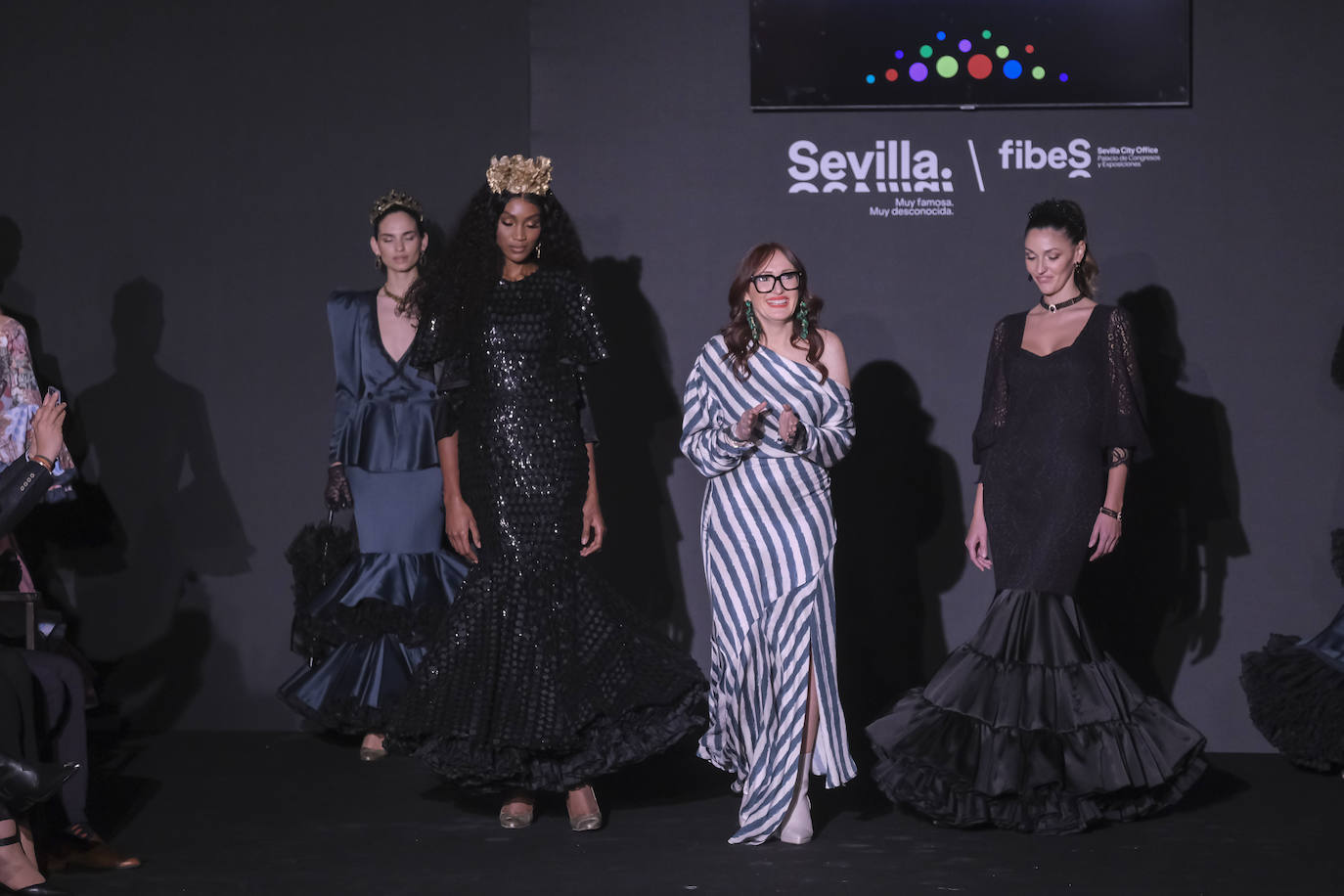 La Fundación Cajasol de Sevilla acoge el desfile de Emprende Lunares