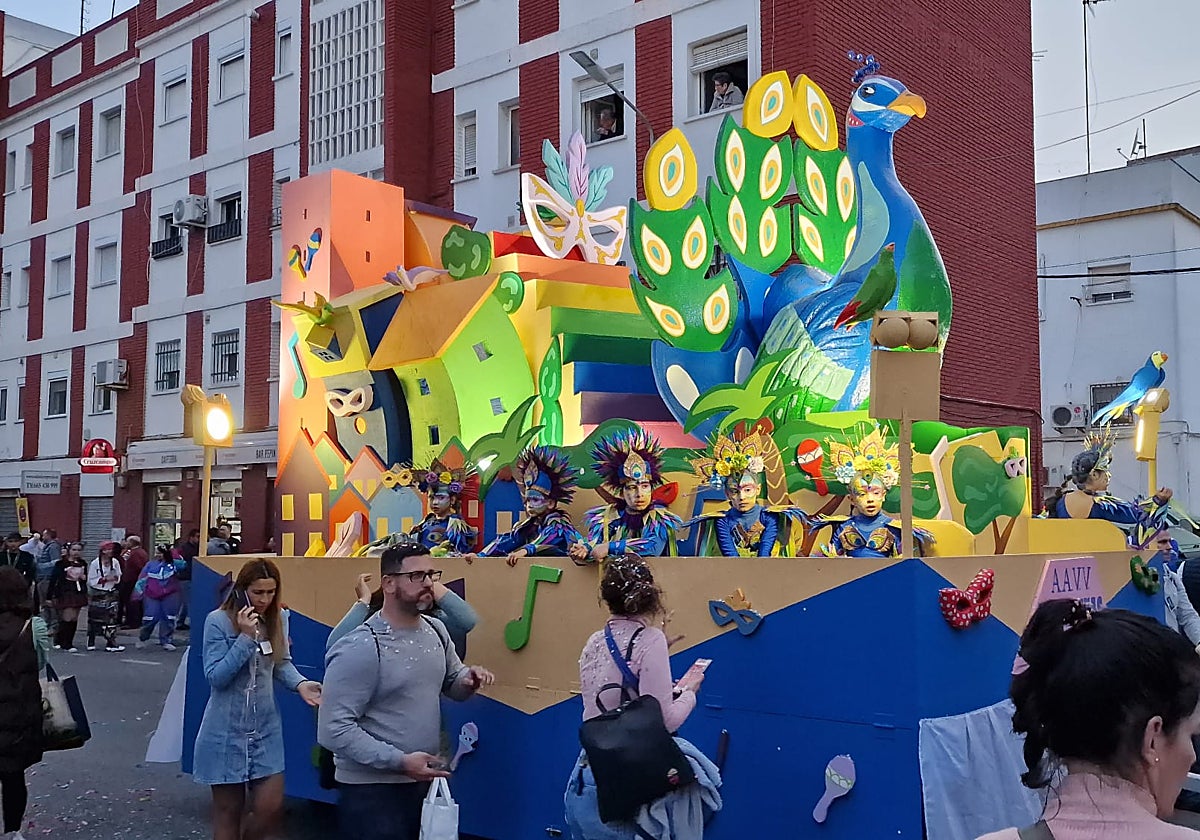 Carroza de fantasía de la cabalgata de carnaval 2023