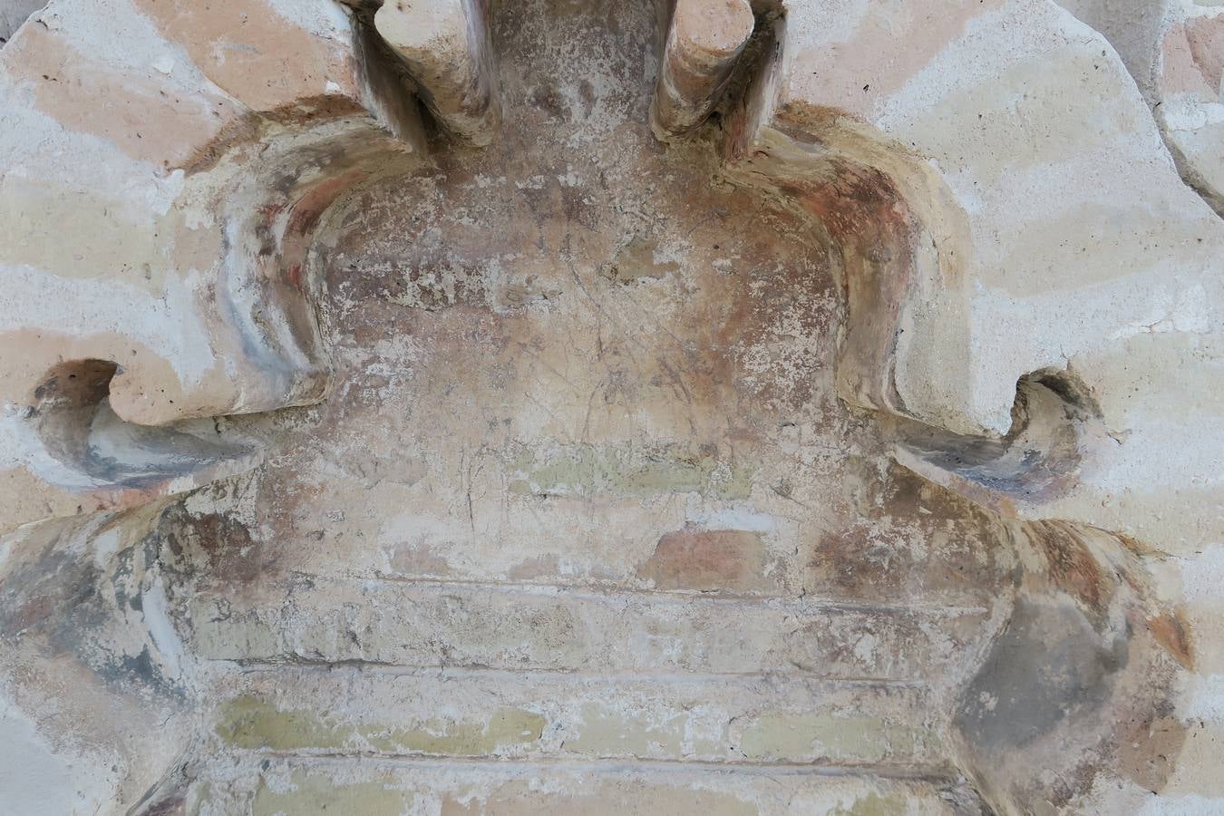 Dibujos hallados en la Giralda